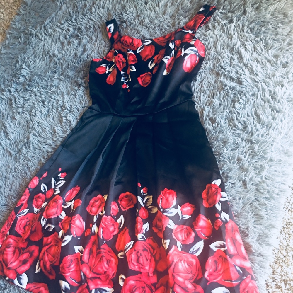 Black dress with Red roses